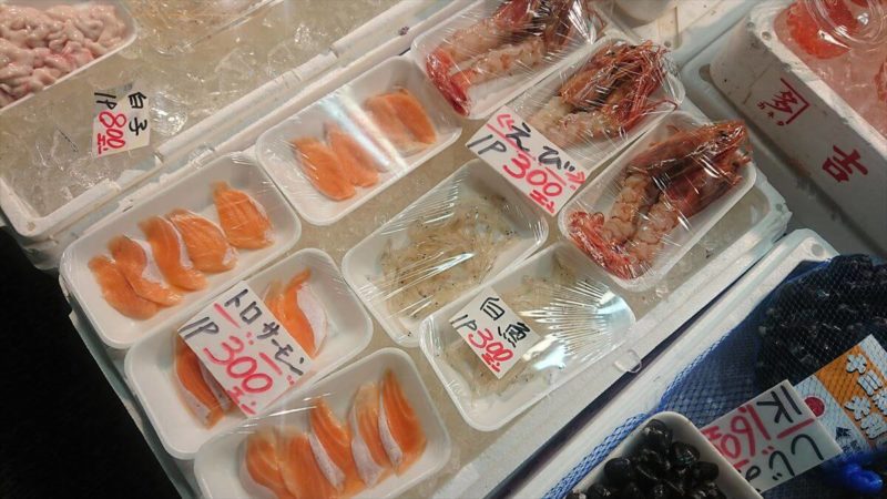 塩釜水産市場のマイ海鮮丼の楽しみ方②